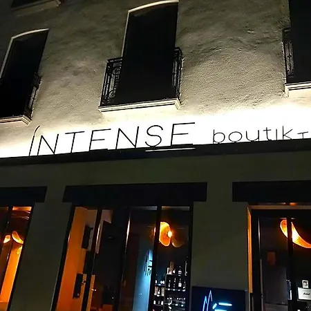 Intense Boutik-hotel מלון פור-ונדרה