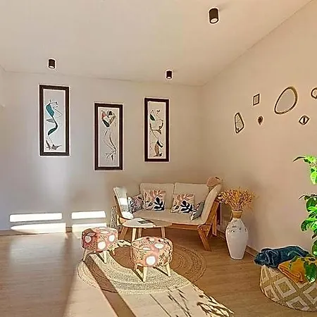 מלון Intense Boutik-hotel 3*